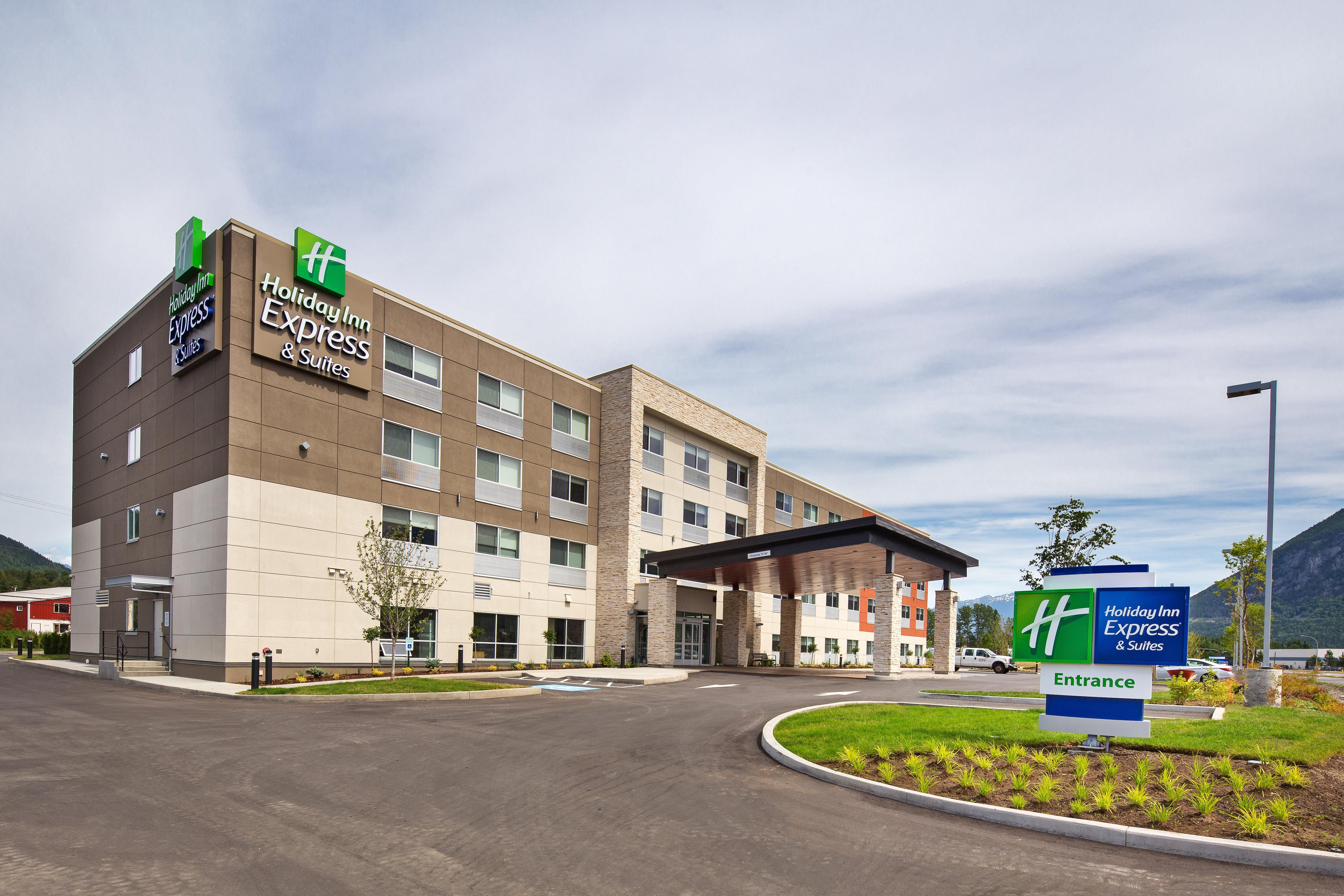 Holiday Inn Express & Suites Terrace By Ihg Εξωτερικό φωτογραφία